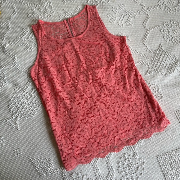 New York & Company Tops - New York & Company women’s size M pink lace sleeveless tank top with zip up back